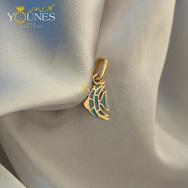 تصویر دوم آویز طلا میناکاری فرشته ماهی